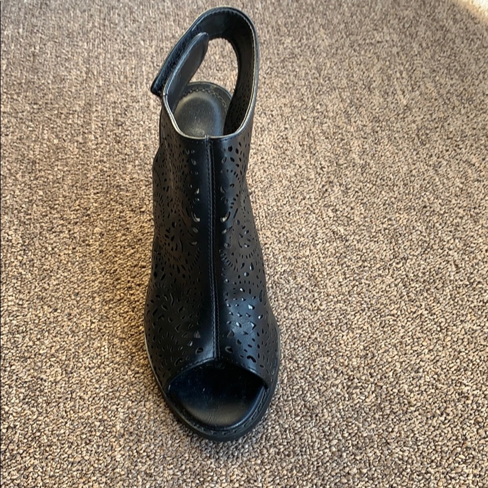 Open toe cut out wedge heel with vecro strap